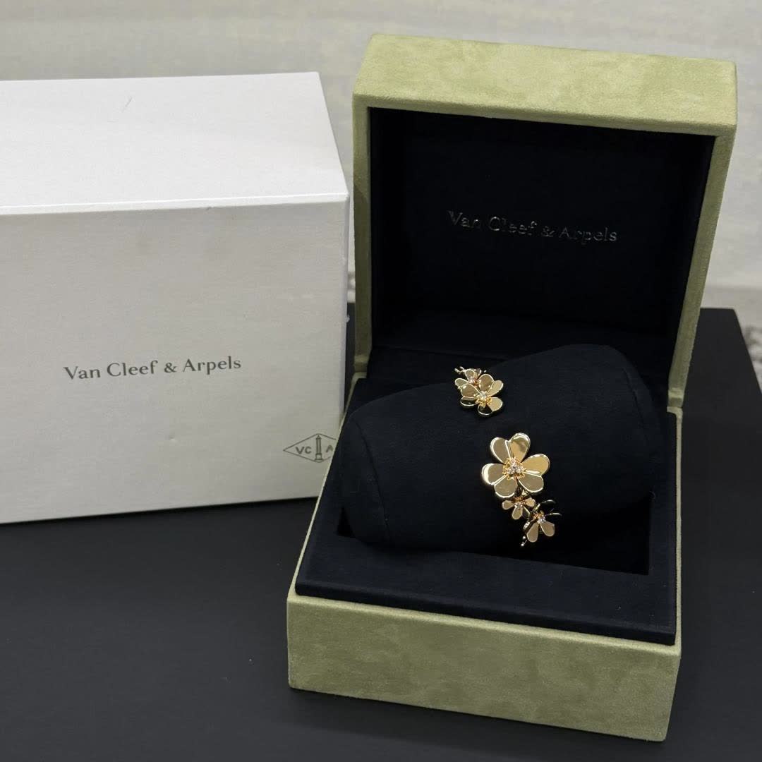 Van Cleef & Arpels Bracelet - Alhambra Design